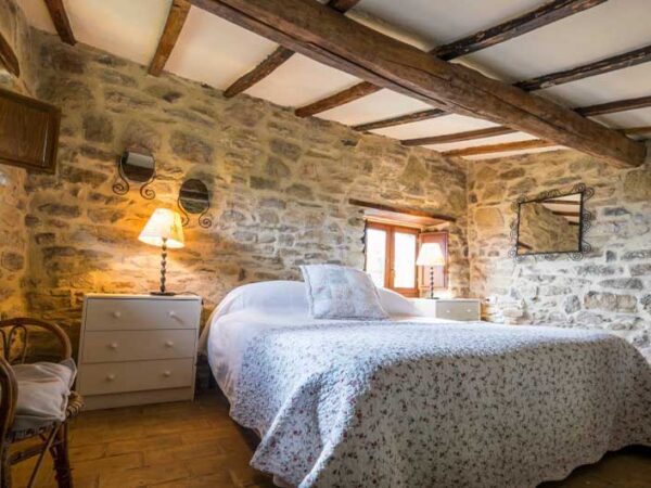 The Umbrian Country Cottages Double Room with The Little Voyager