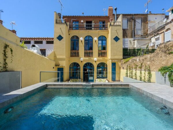 Costa Brava Pool House view of pool and house